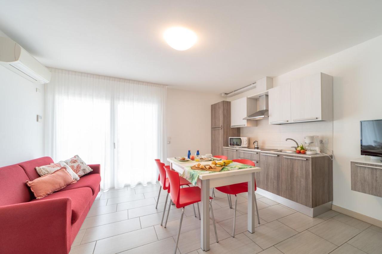 Ferienwohnung Residenza Monica Lignano Sabbiadoro Exterior foto