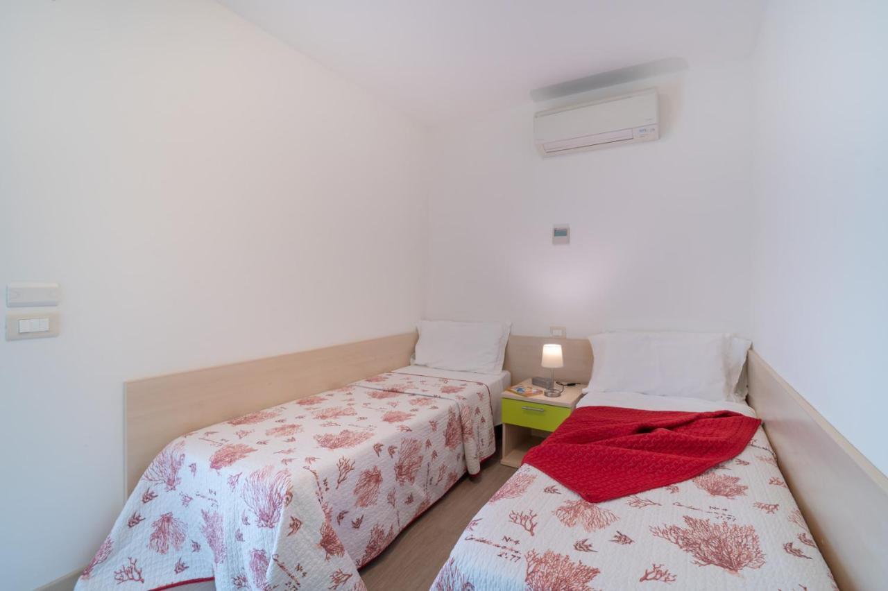 Ferienwohnung Residenza Monica Lignano Sabbiadoro Exterior foto