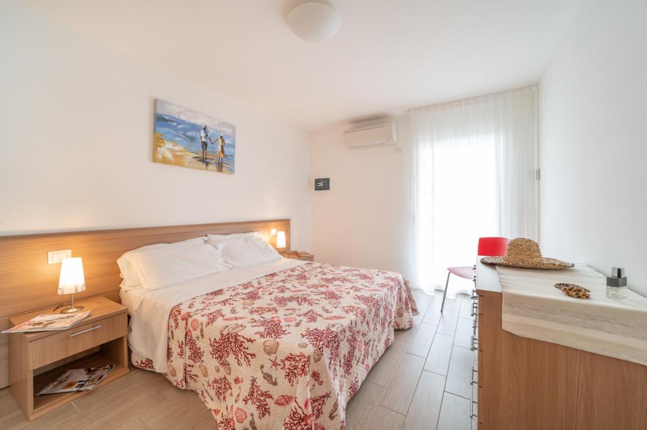 Ferienwohnung Residenza Monica Lignano Sabbiadoro Exterior foto