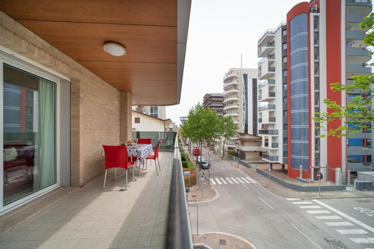 Ferienwohnung Residenza Monica Lignano Sabbiadoro Exterior foto
