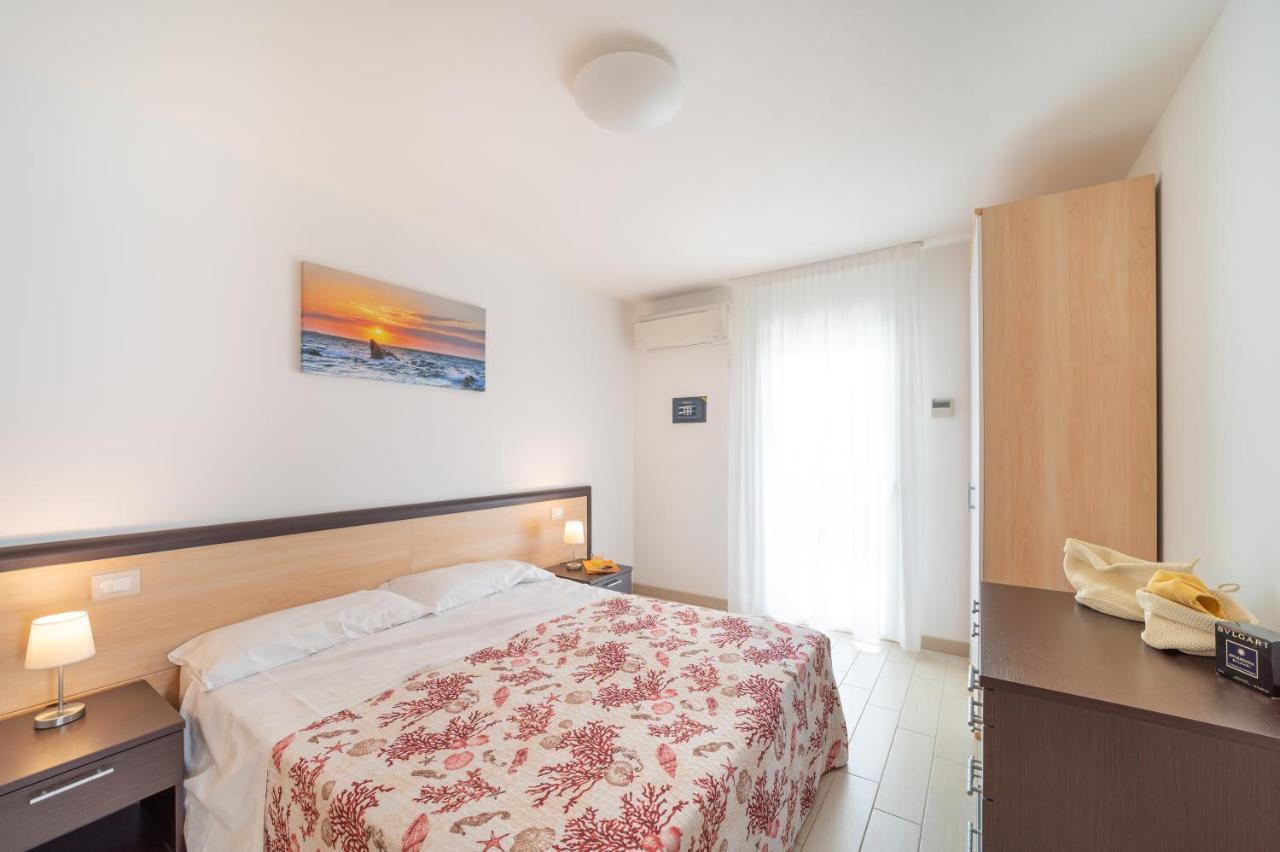 Ferienwohnung Residenza Monica Lignano Sabbiadoro Exterior foto