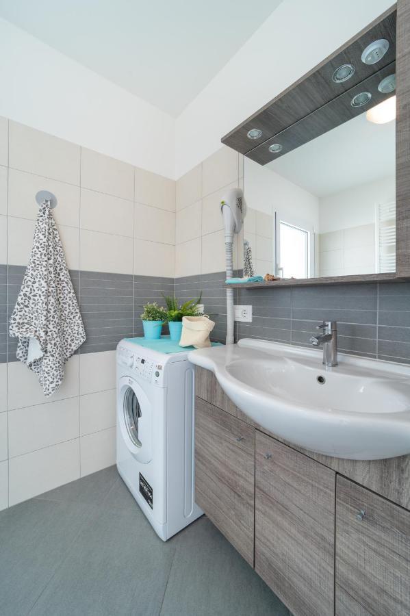 Ferienwohnung Residenza Monica Lignano Sabbiadoro Exterior foto