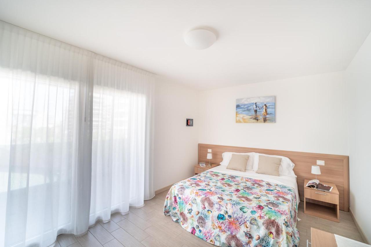 Ferienwohnung Residenza Monica Lignano Sabbiadoro Exterior foto